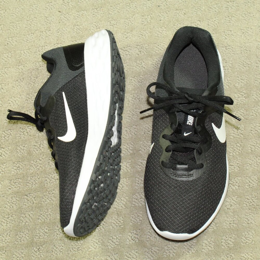 Size 8 - Nike Revolution 6 Next Nature Black White Women's